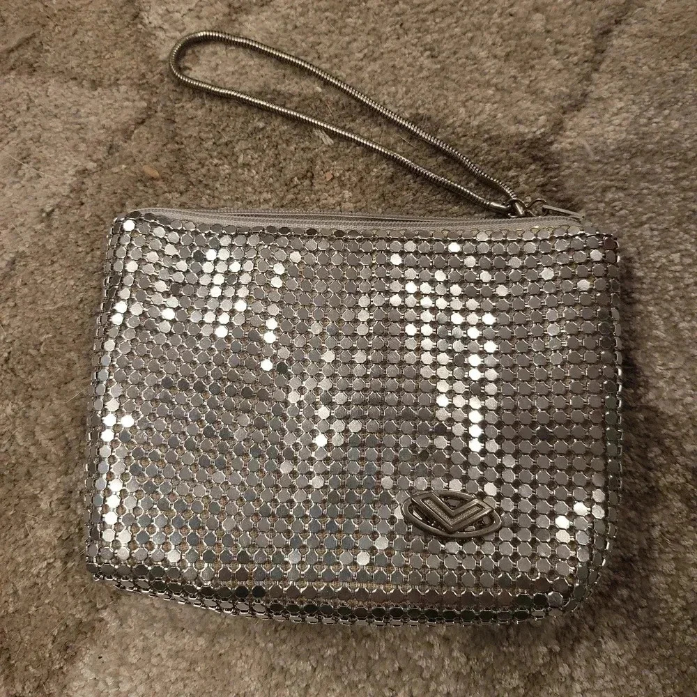 Vintage silver mesh clutch purse